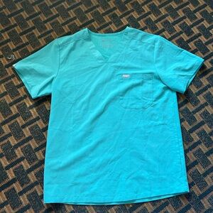 Figs Aqua Short Sleeve Tee with Pocket size medium